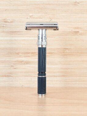 Vintage Gillette Black Beauty Adjustable Safety Razor Long Handle, Made in USA